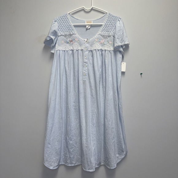 barbizon Other - Vintage Barbizon Sleepwear Blue Nightgown Embroidered Flowers NWT Size L